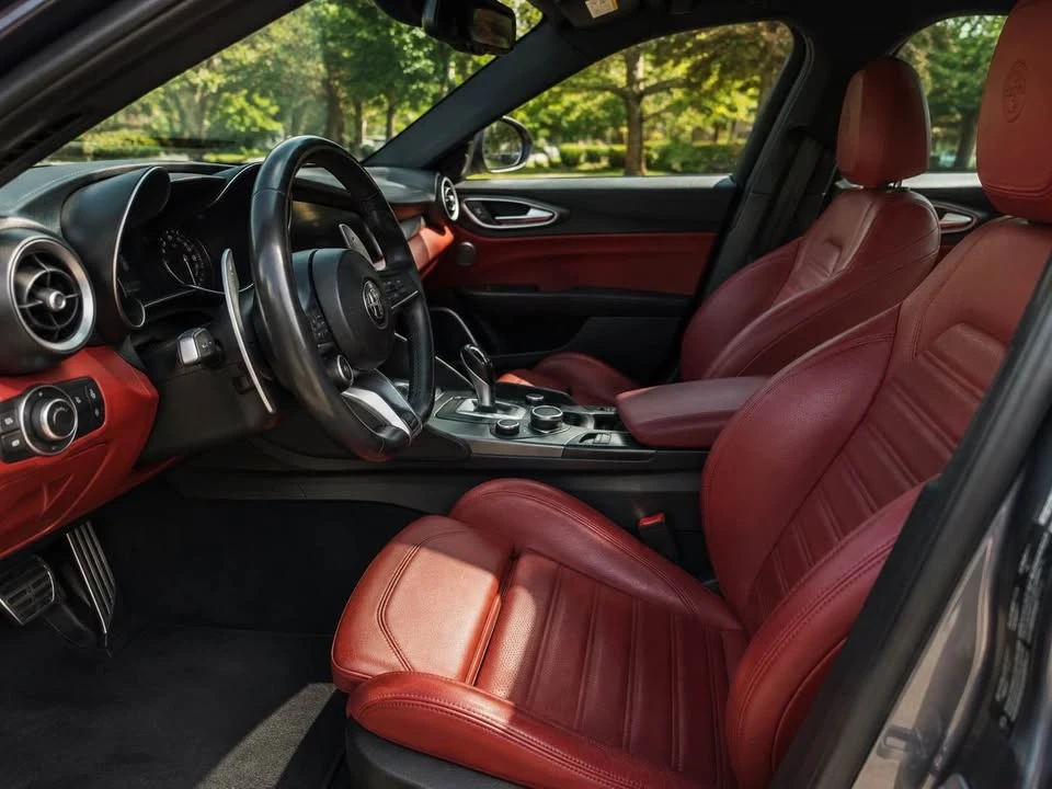 2020 Alfa Romeo Giulia - Image 4 of 4