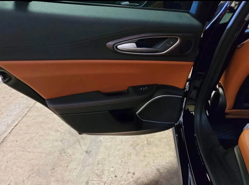 2020 Alfa Romeo Giulia - Image 7 of 8