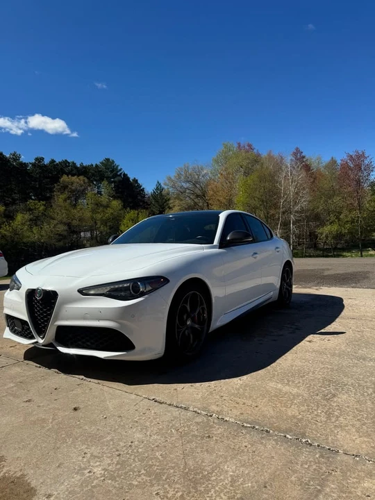 2020 Alfa Romeo Giulia - Image 7 of 15
