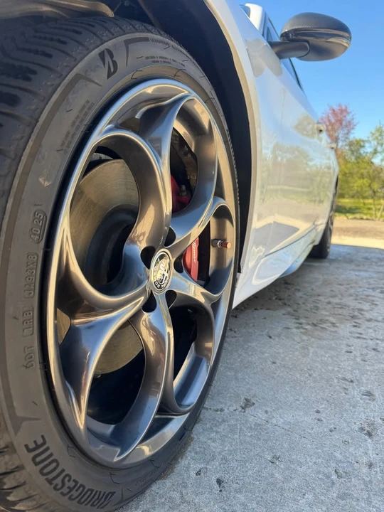 2020 Alfa Romeo Giulia - Image 13 of 15