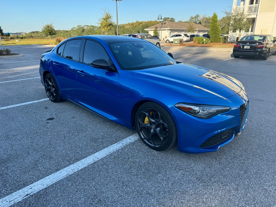 2020 Alfa Romeo Giulia - Image 11 of 31