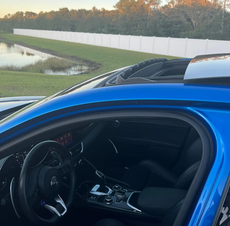 2020 Alfa Romeo Giulia - Image 19 of 31