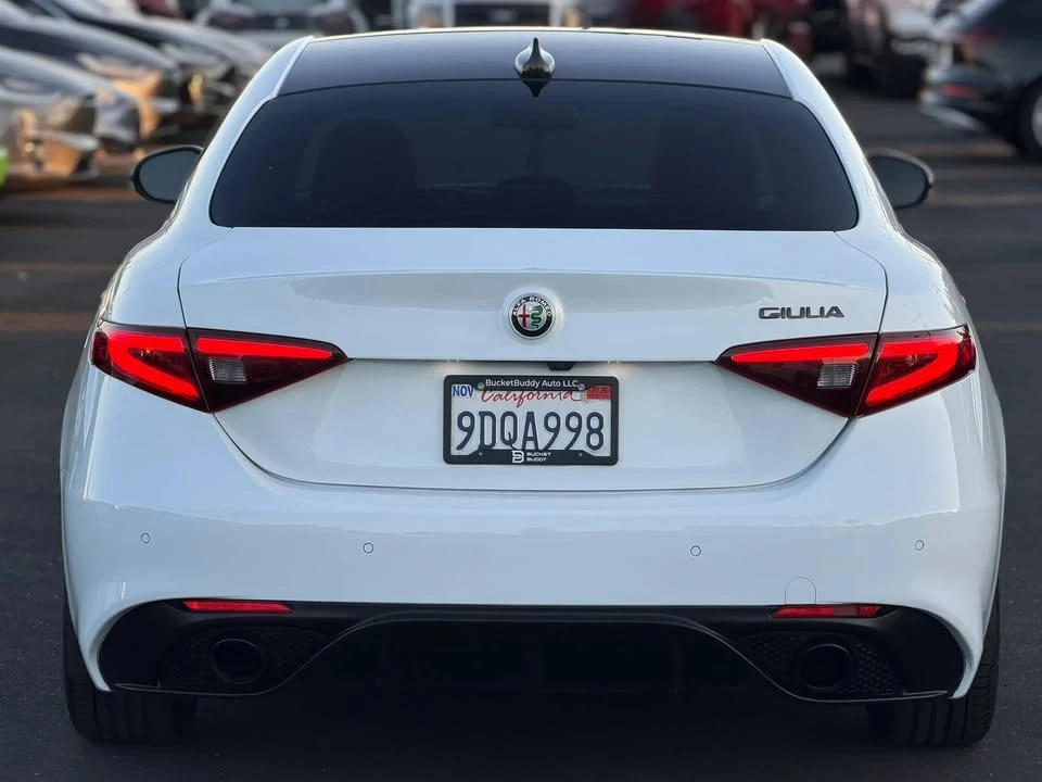 2020 Alfa Romeo Giulia - Image 7 of 20