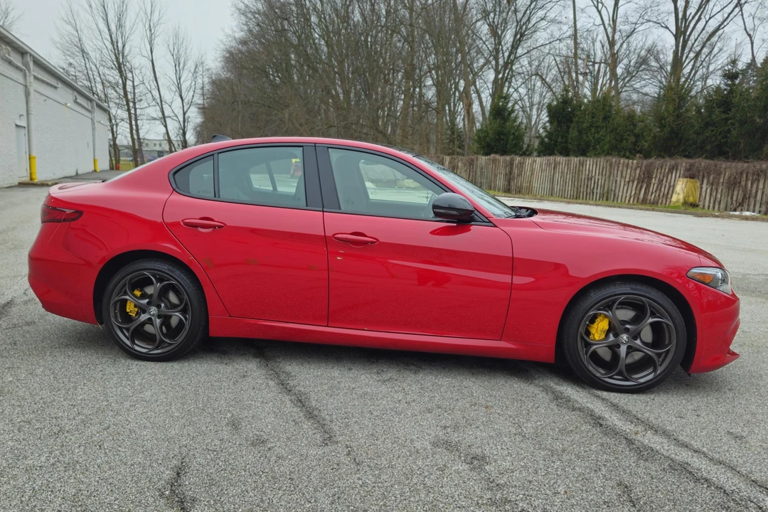 2020 Alfa Romeo Giulia - Image 3 of 31