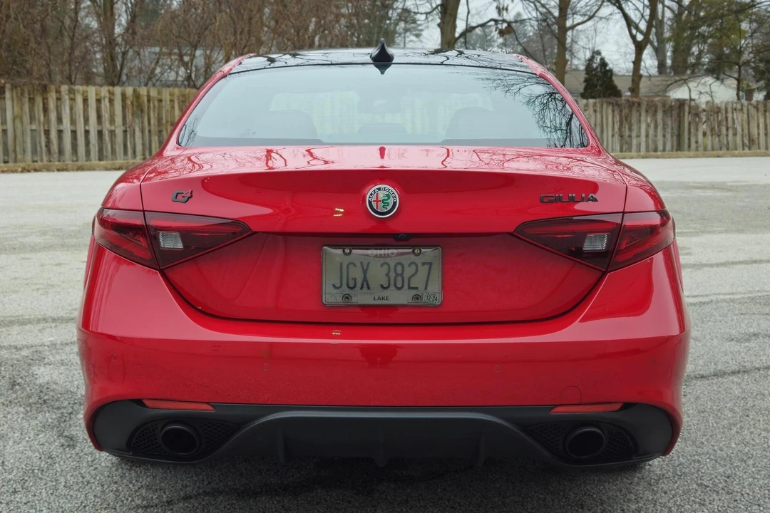 2020 Alfa Romeo Giulia - Image 5 of 31