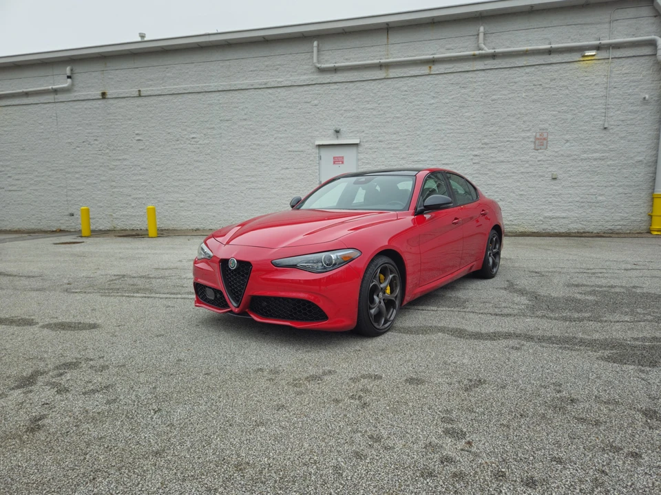 2020 Alfa Romeo Giulia - Image 8 of 31