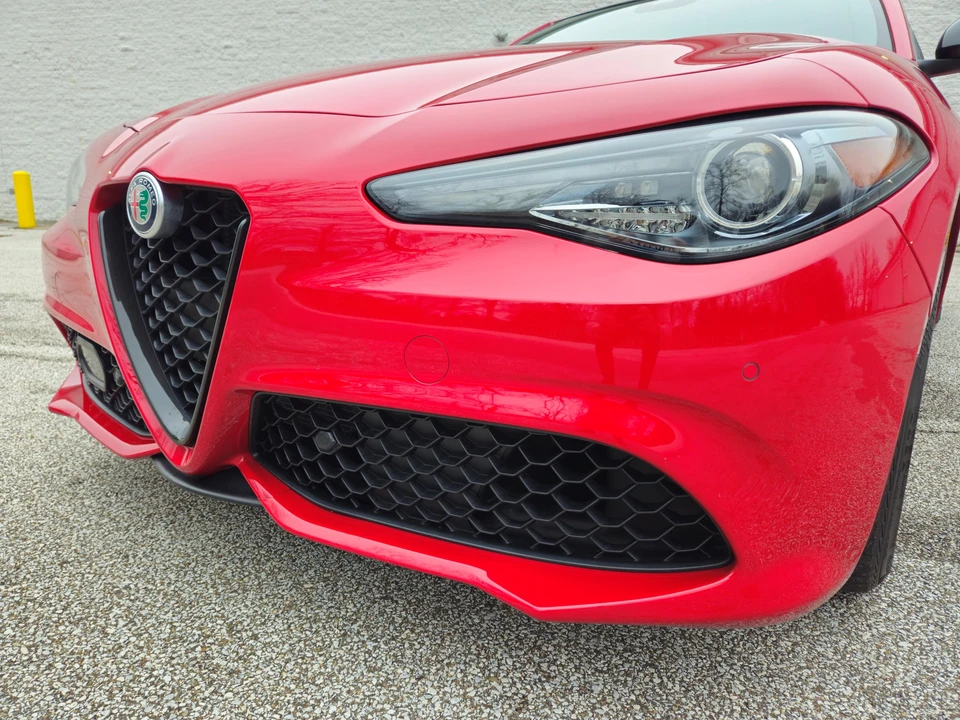 2020 Alfa Romeo Giulia - Image 27 of 31