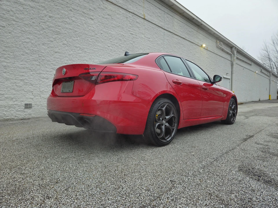 2020 Alfa Romeo Giulia - Image 15 of 31
