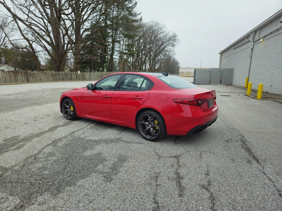 2020 Alfa Romeo Giulia - Image 13 of 31