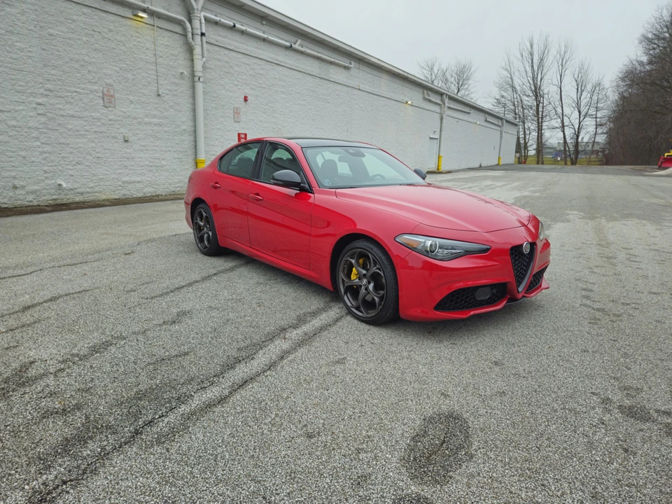 2020 Alfa Romeo Giulia - Image 20 of 31