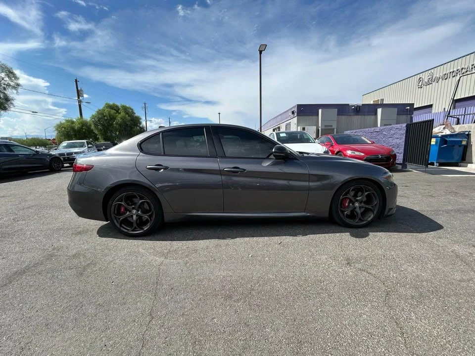 2020 Alfa Romeo Giulia - Image 3 of 17