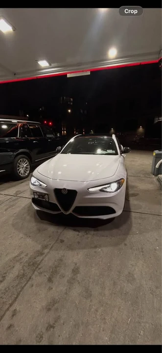 2020 Alfa Romeo Giulia - Image 9 of 10