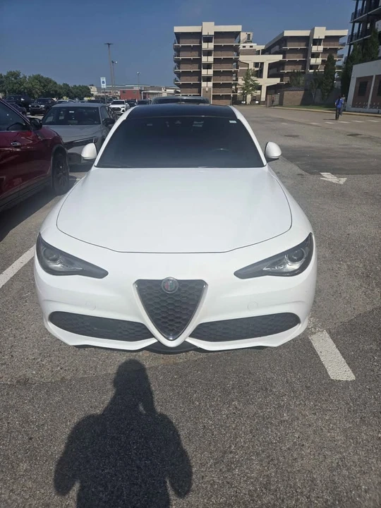2020 Alfa Romeo Giulia - Image 2 of 10
