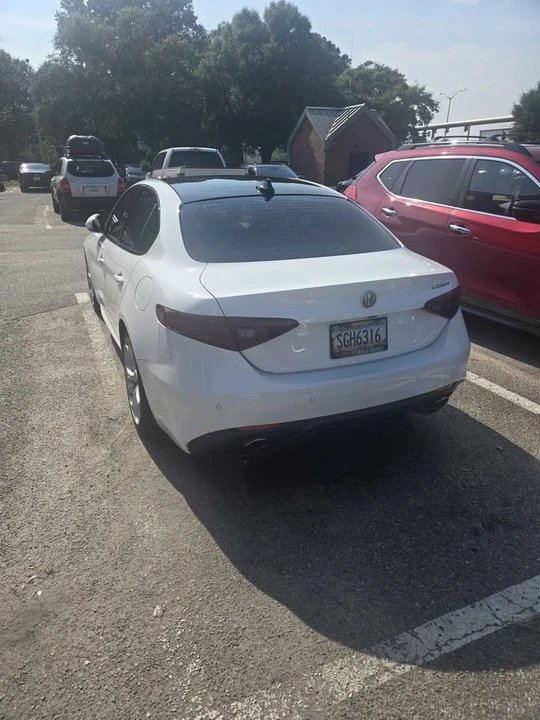 2020 Alfa Romeo Giulia - Image 6 of 10