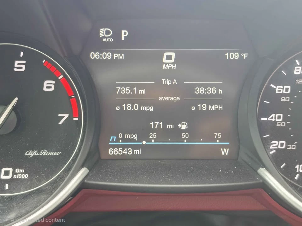 2020 Alfa Romeo Giulia - Image 17 of 18