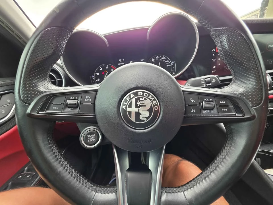2020 Alfa Romeo Giulia - Image 18 of 18
