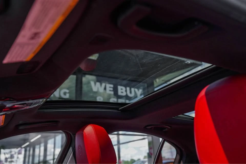 2020 Alfa Romeo Giulia - Image 11 of 17