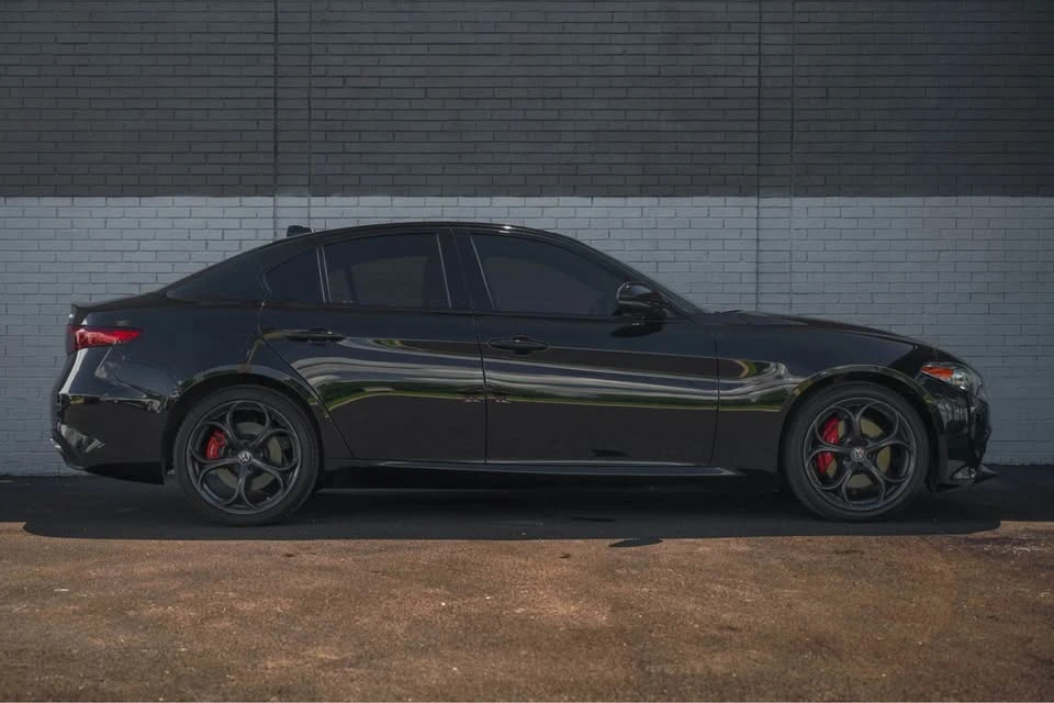 2020 Alfa Romeo Giulia - Image 4 of 17