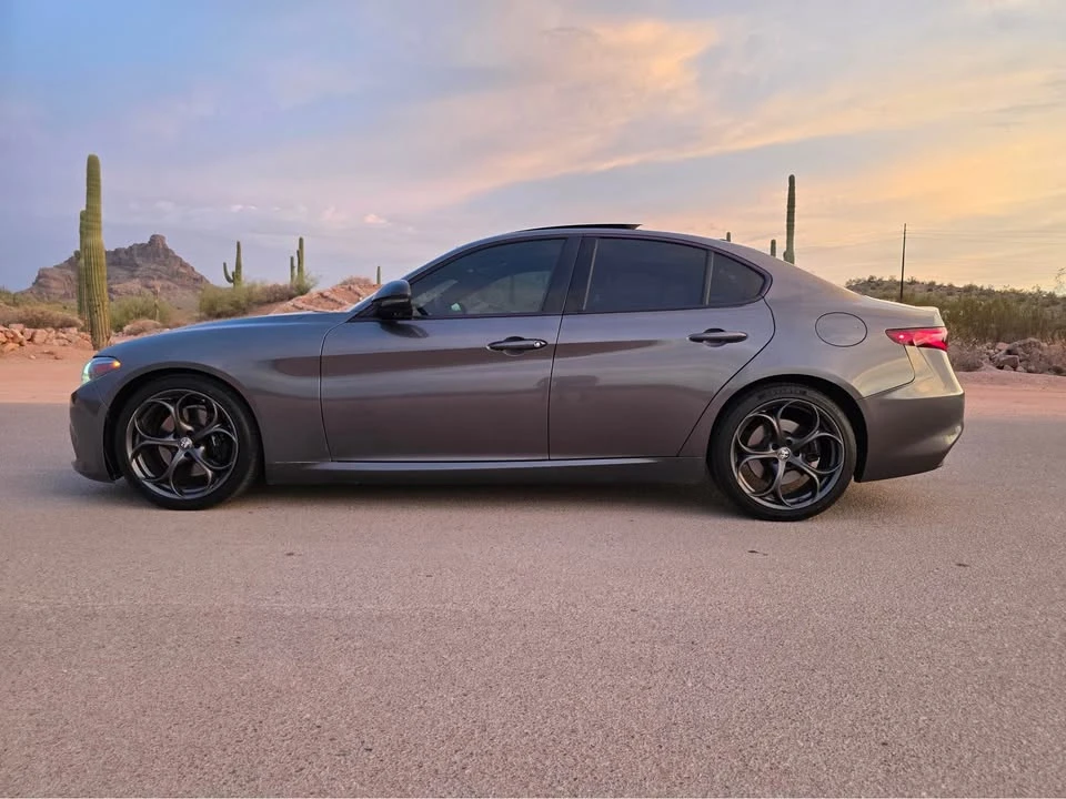 2020 Alfa Romeo Giulia - Image 7 of 17