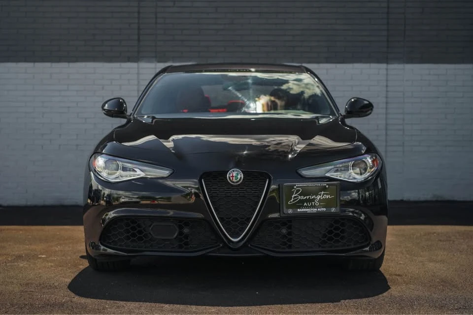 2020 Alfa Romeo Giulia - Image 2 of 17