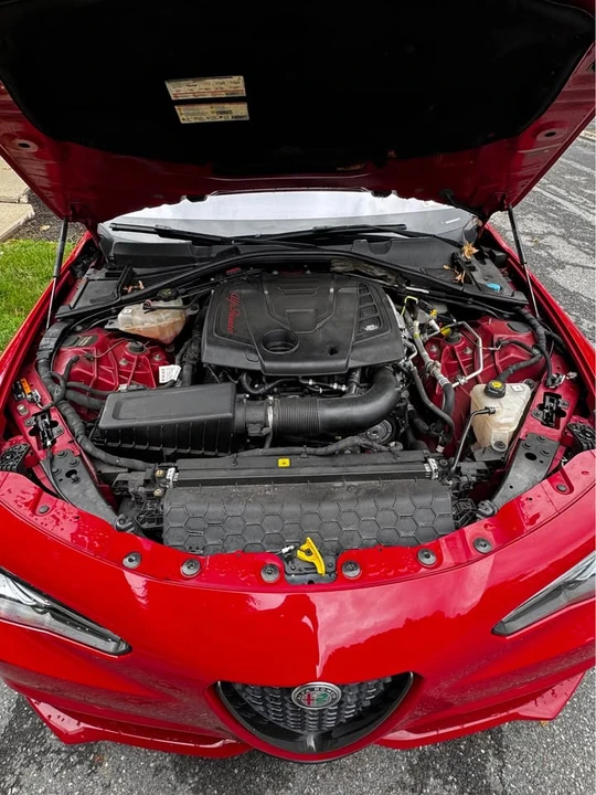 2020 Alfa Romeo Giulia - Image 7 of 8