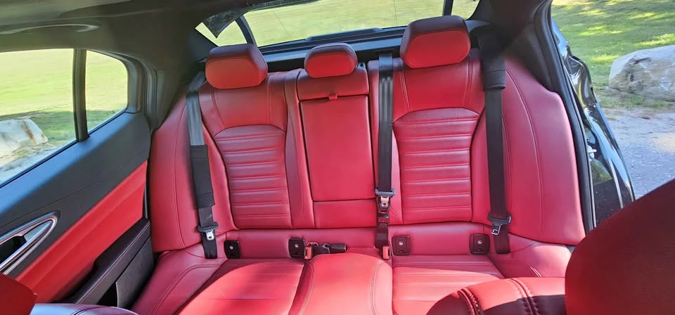 2020 Alfa Romeo Giulia - Image 5 of 17