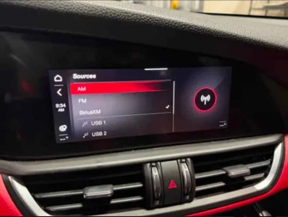 2020 Alfa Romeo Giulia - Image 12 of 17