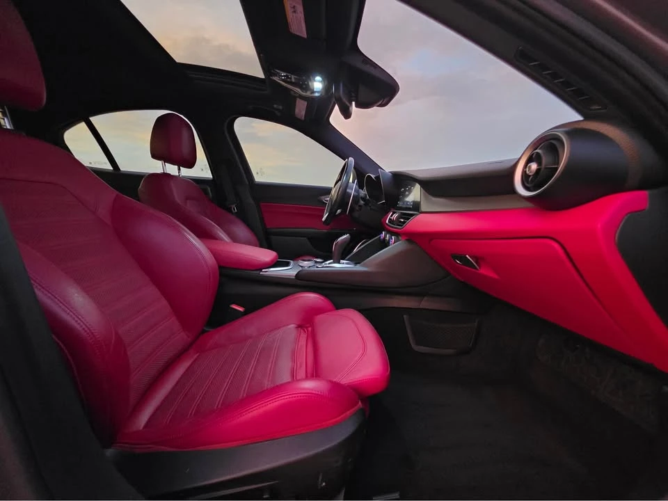 2020 Alfa Romeo Giulia - Image 14 of 16