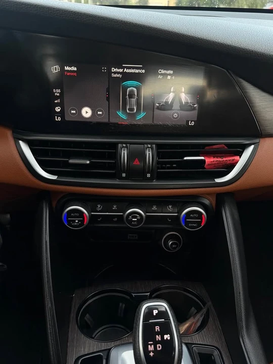 2020 Alfa Romeo Giulia - Image 12 of 16