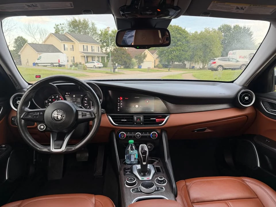 2020 Alfa Romeo Giulia - Image 9 of 16