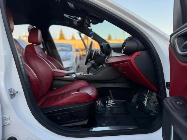 2020 Alfa Romeo Giulia - Image 12 of 26