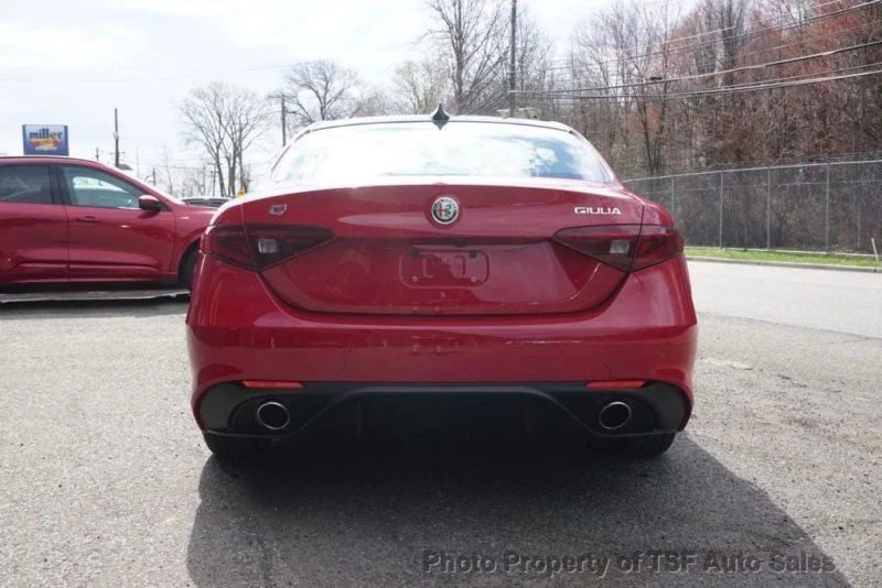 2020 Alfa Romeo Giulia - Image 7 of 12