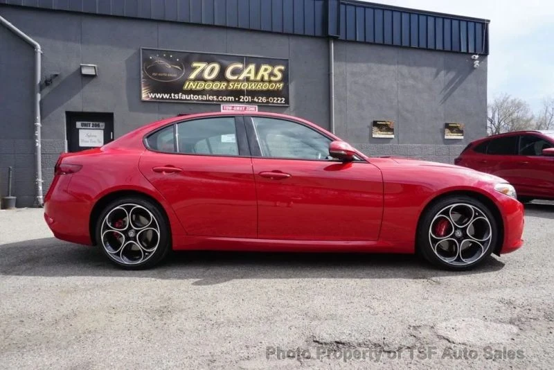 2020 Alfa Romeo Giulia - Image 9 of 12
