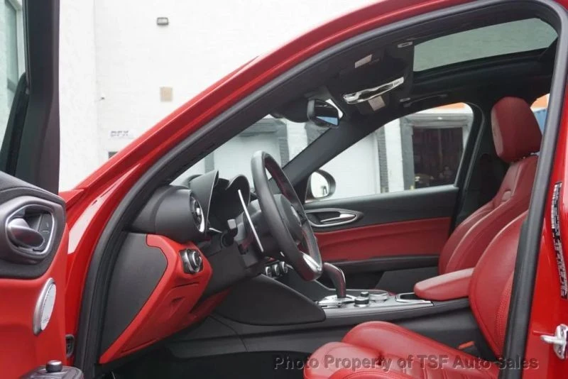 2020 Alfa Romeo Giulia - Image 11 of 12