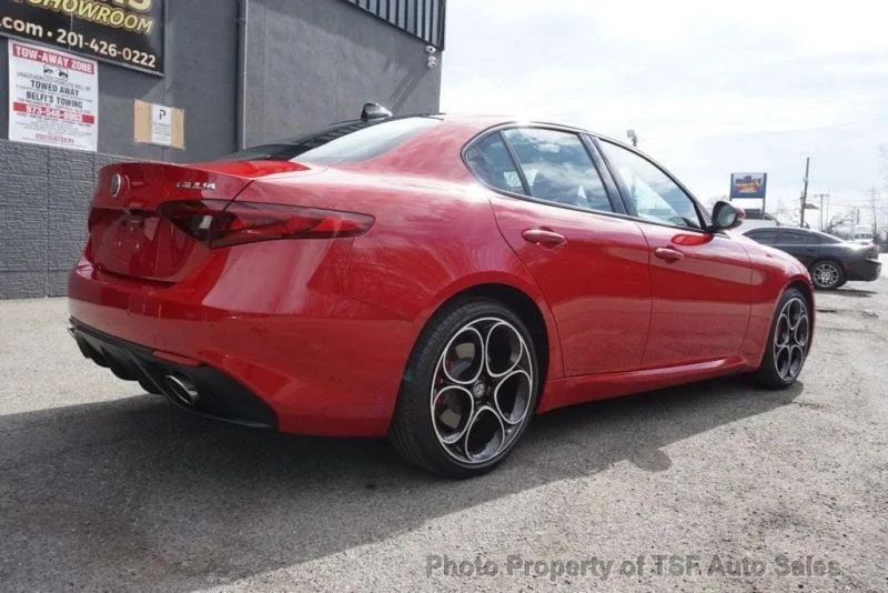 2020 Alfa Romeo Giulia - Image 8 of 12