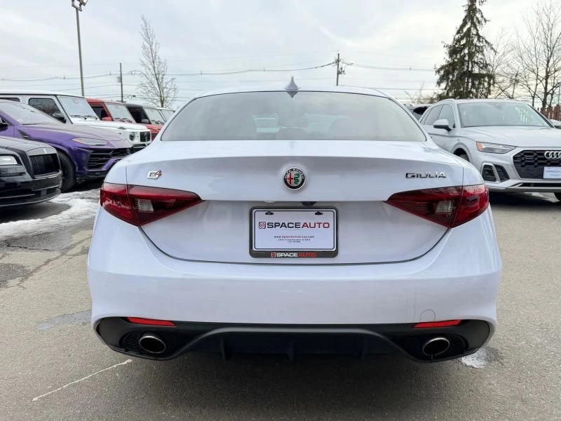 2020 Alfa Romeo Giulia - Image 6 of 12