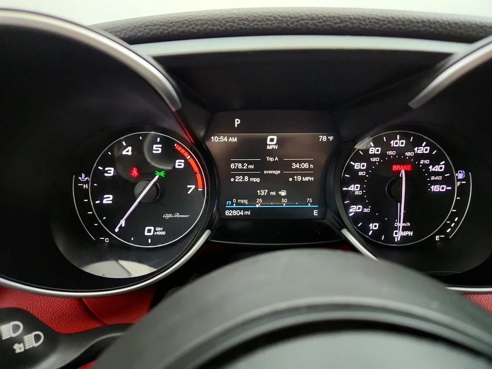 2020 Alfa Romeo Giulia - Image 18 of 31