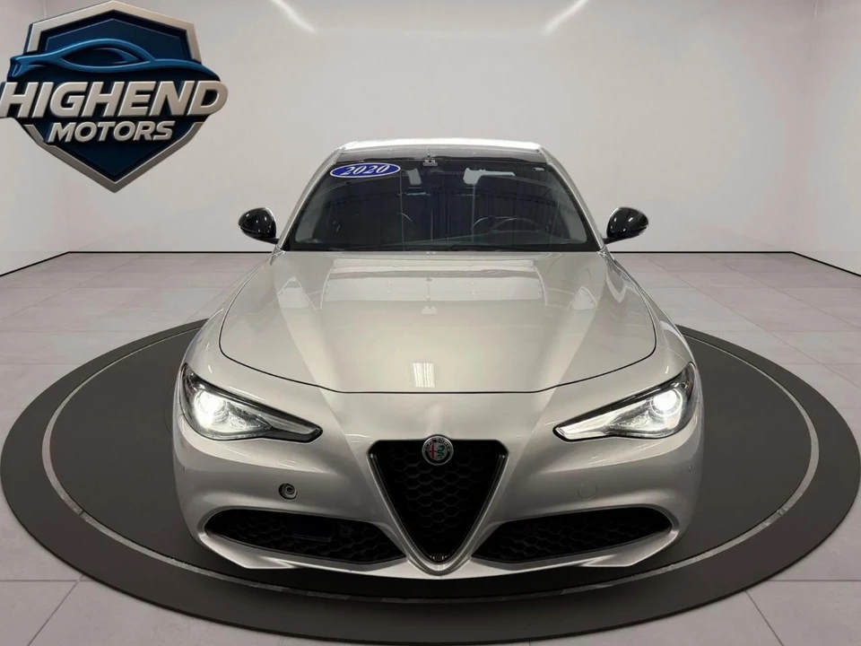 2020 Alfa Romeo Giulia - Image 10 of 31