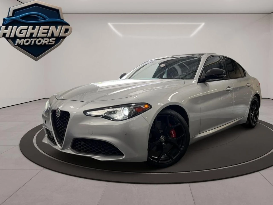 2020 Alfa Romeo Giulia - Image 2 of 31