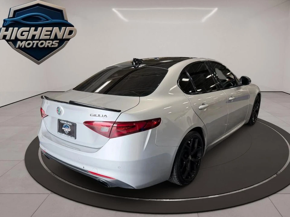 2020 Alfa Romeo Giulia - Image 6 of 31