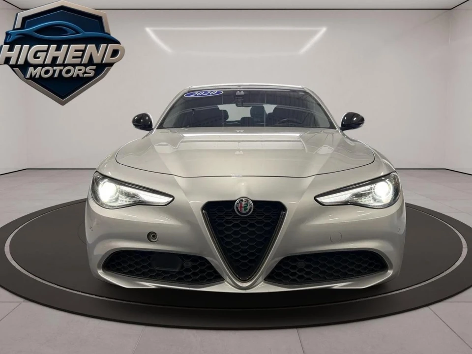 2020 Alfa Romeo Giulia - Image 9 of 31