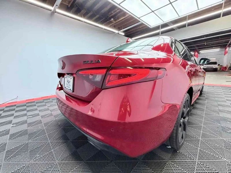 2020 Alfa Romeo Giulia - Image 11 of 12