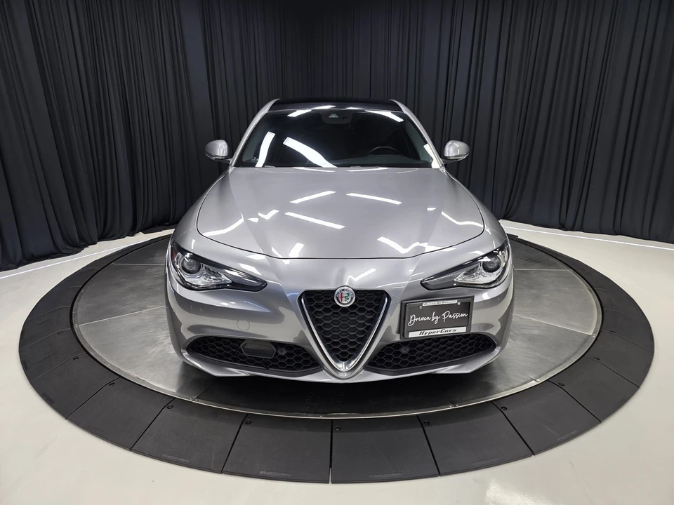 2020 Alfa Romeo Giulia - Image 8 of 12