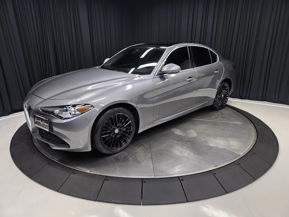 2020 Alfa Romeo Giulia - Image 9 of 12
