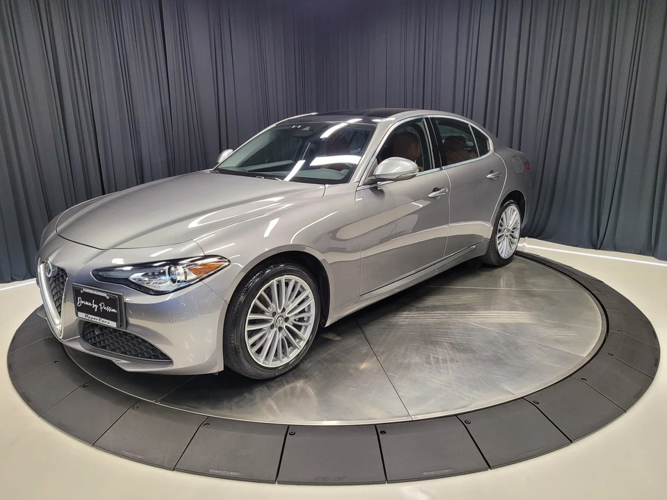 2020 Alfa Romeo Giulia - Image 9 of 12