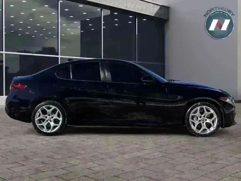 2020 Alfa Romeo Giulia - Image 6 of 12