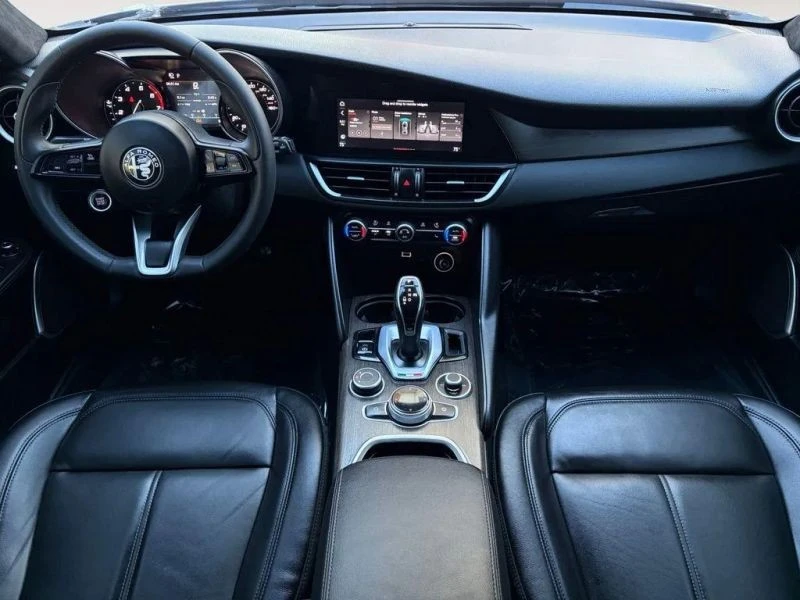 2020 Alfa Romeo Giulia - Image 4 of 12