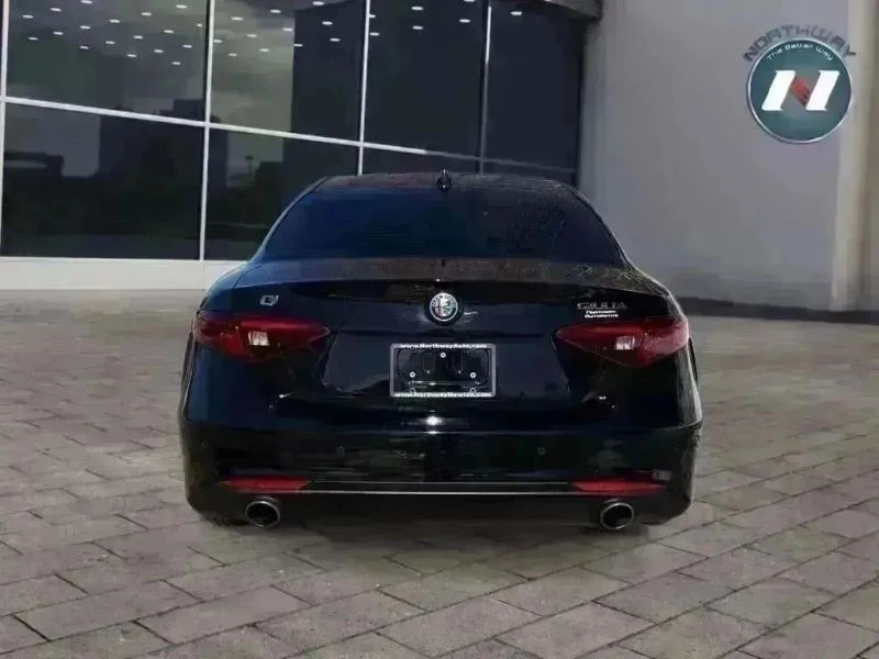 2020 Alfa Romeo Giulia - Image 4 of 12