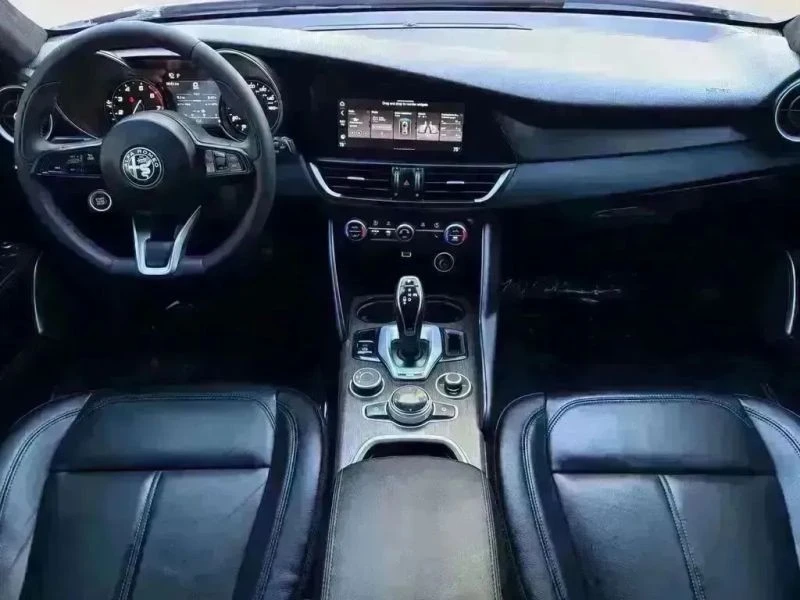 2020 Alfa Romeo Giulia - Image 10 of 12