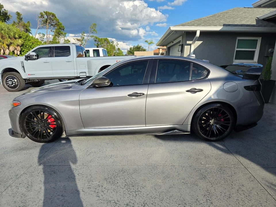 2020 Alfa Romeo Giulia - Image 5 of 16